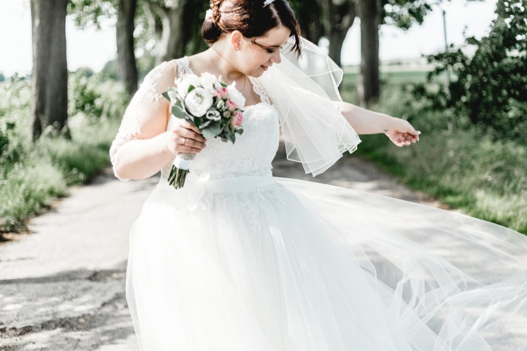 Retrohochzeit im historischen VW-Käfer