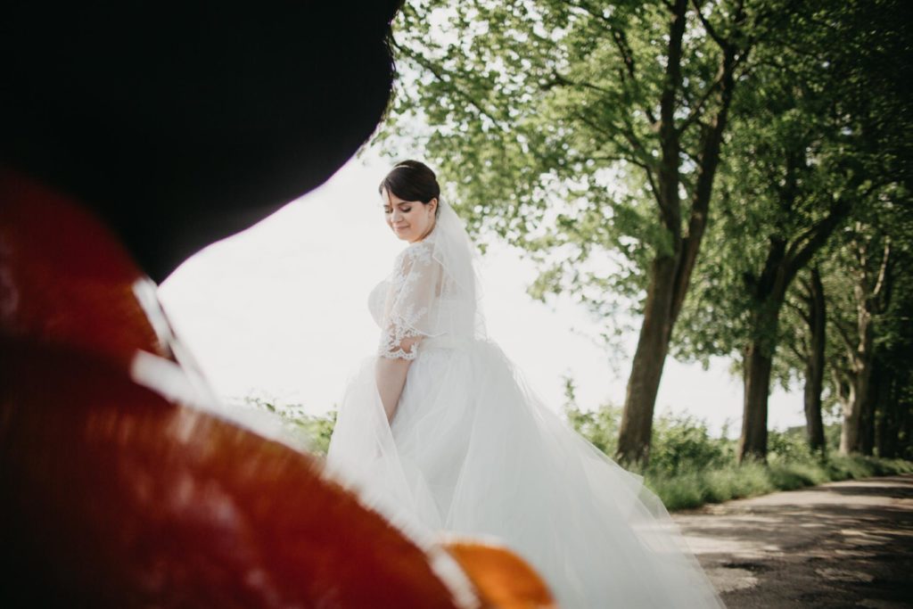 Retrohochzeit im historischen VW-Käfer