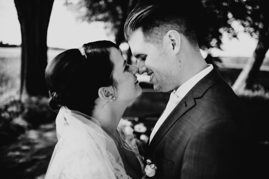 Retrohochzeit im historischen VW-Käfer