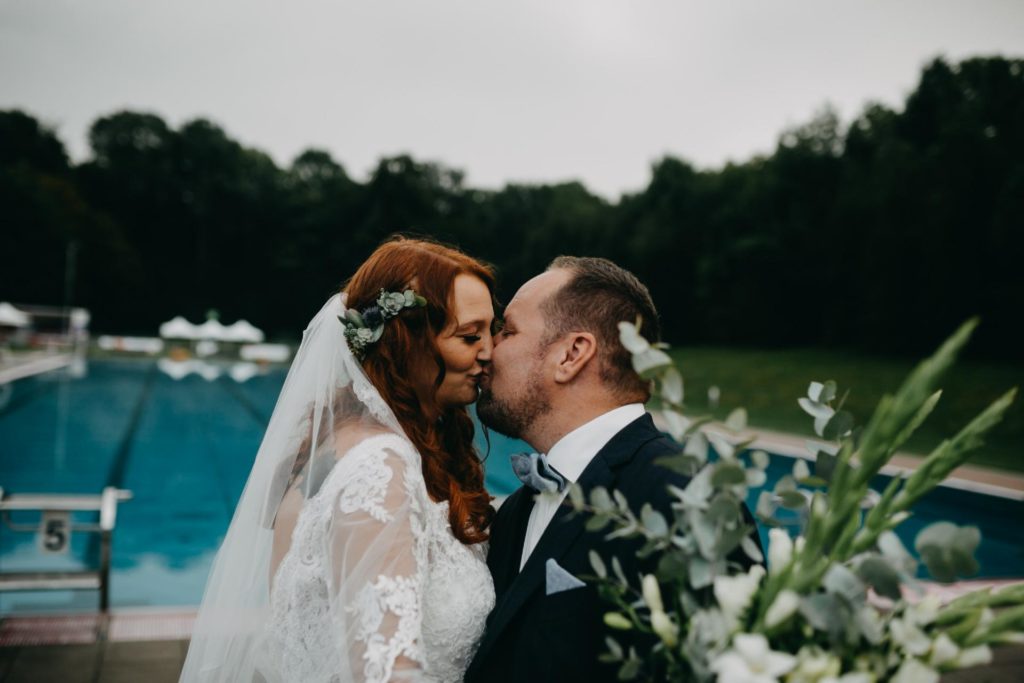 Schwimmbad-Hochzeit //Mönchengladbach