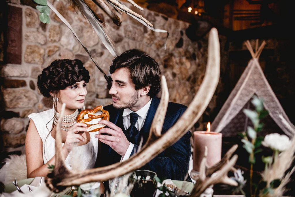 Alpenhochzeit im Dirndl