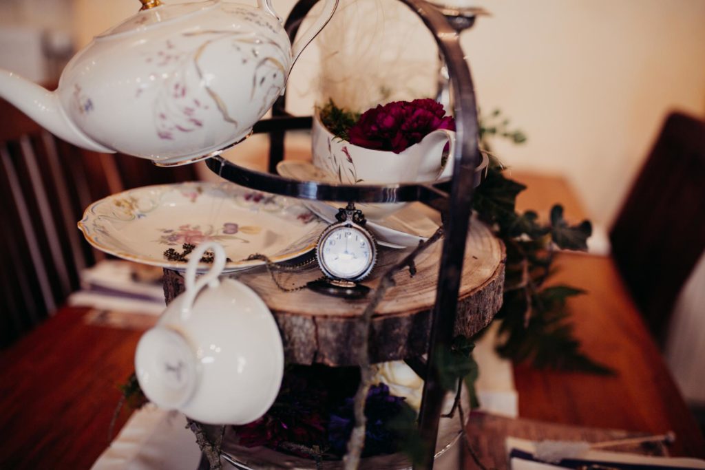 Alice im Wunderland - Hochzeit in der Kommandeursburg Kerpen - Blatzheim