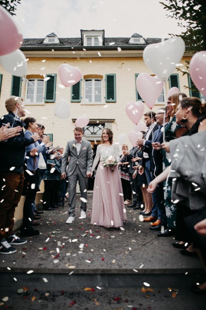 Schöne Fotos trotz Regen - Heiraten im Haus Katz in Jüchen