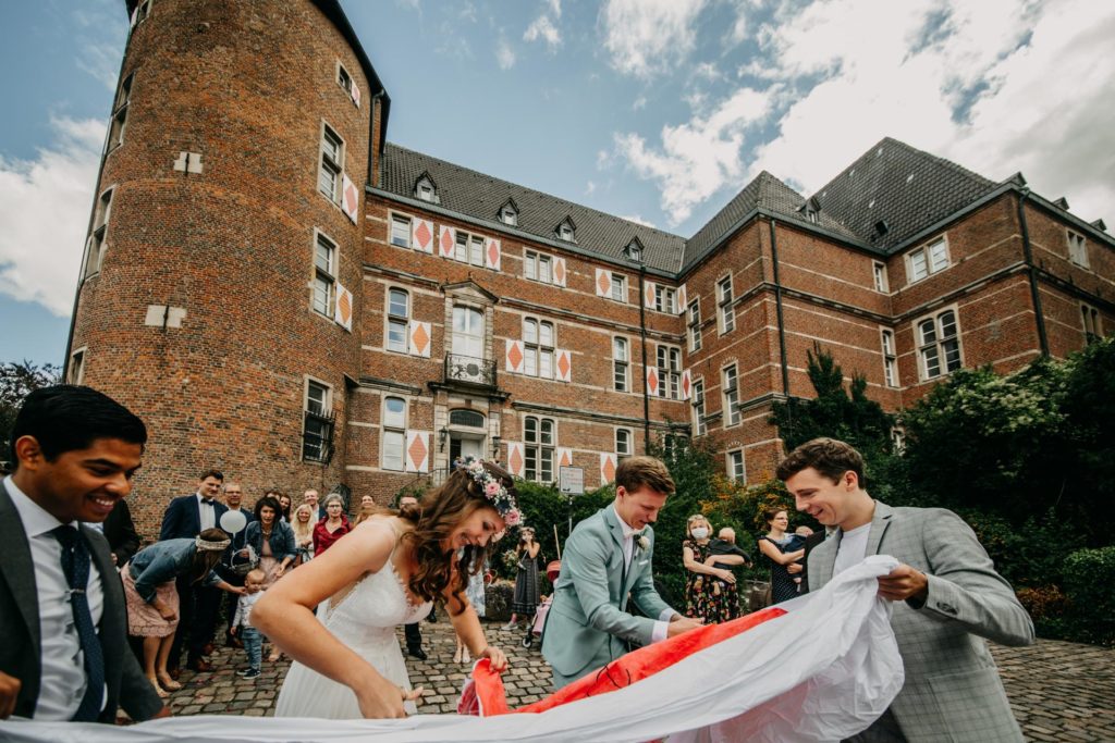 Romantische Hochzeit im Schloss Bedburg // Standesamt