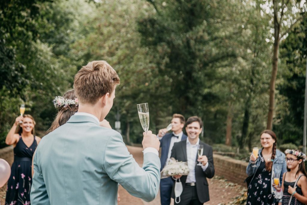 Romantische Hochzeit im Schloss Bedburg // Standesamt