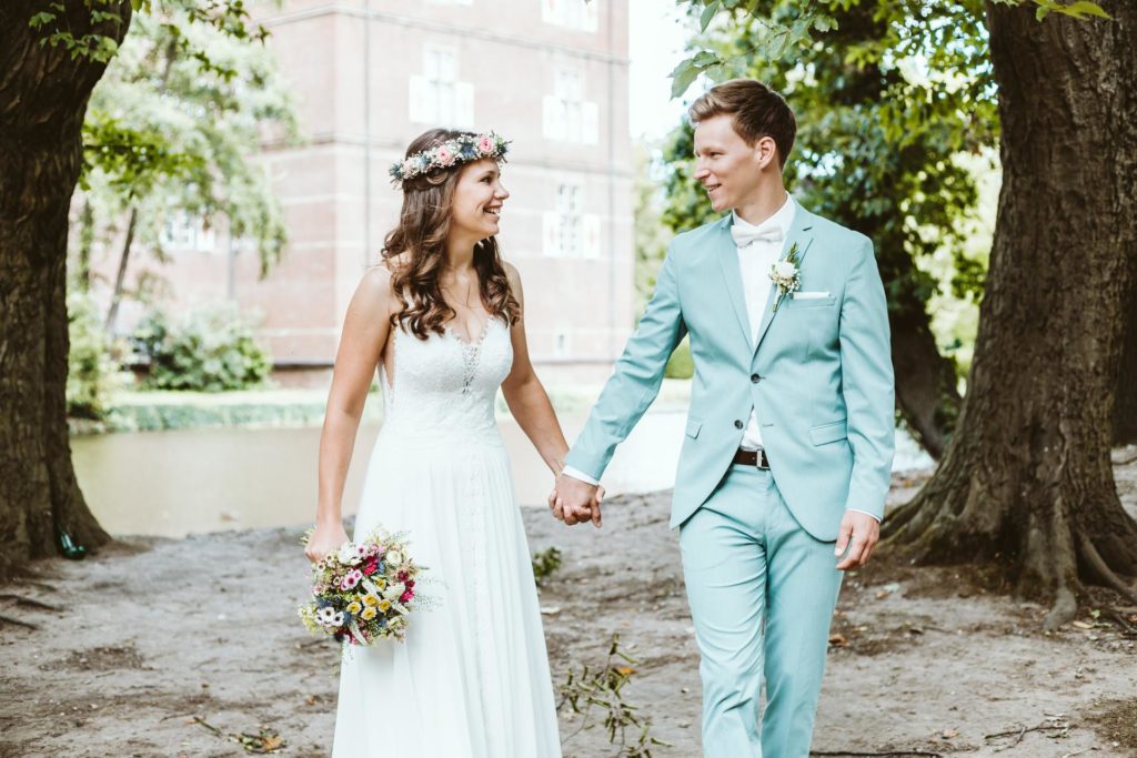Romantische Hochzeit im Schloss Bedburg // Standesamt