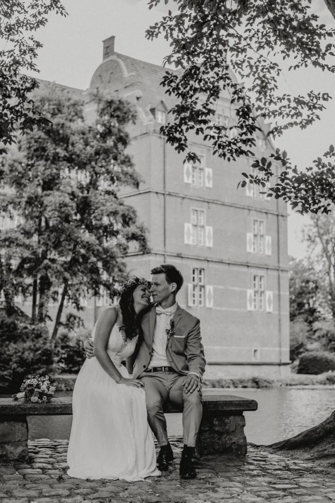 Romantische Hochzeit im Schloss Bedburg // Standesamt