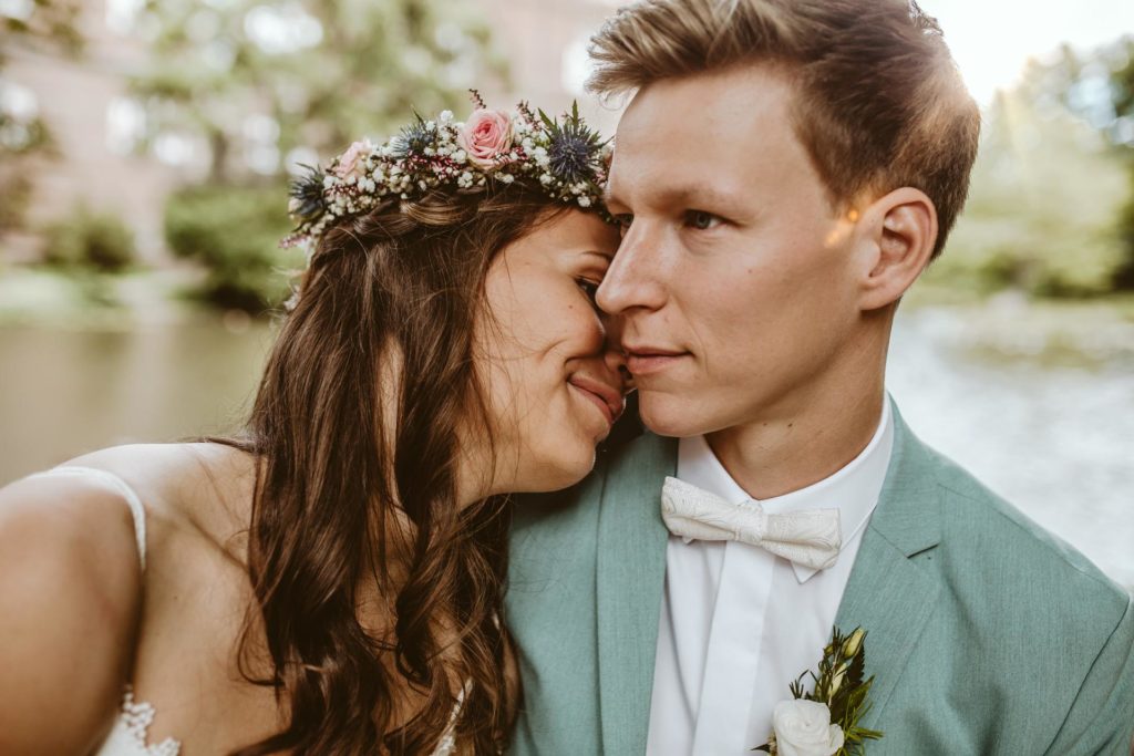Romantische Hochzeit im Schloss Bedburg // Standesamt