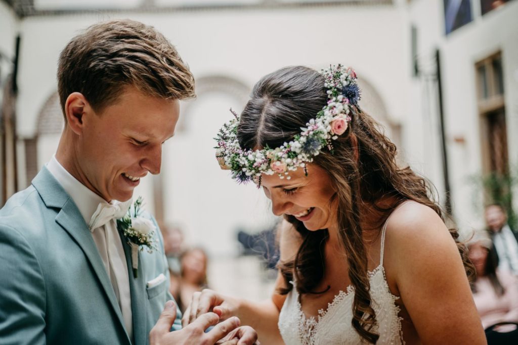 Romantische Hochzeit im Schloss Bedburg // Standesamt