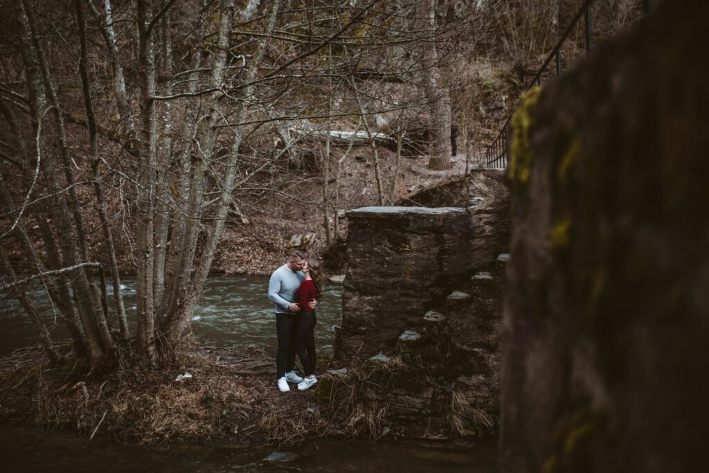 Aus einem Fotoshooting wird ein Heiratsantrag // Burg Eltz