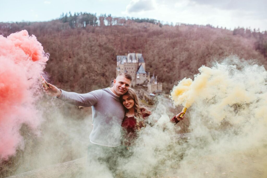 Aus einem Fotoshooting wird ein Heiratsantrag // Burg Eltz