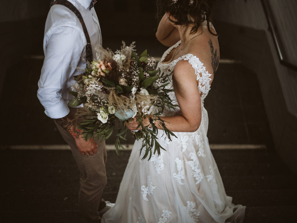 Standesamtliche Hochzeit in Viersen // Paarshooting am Bahnhof Viersen