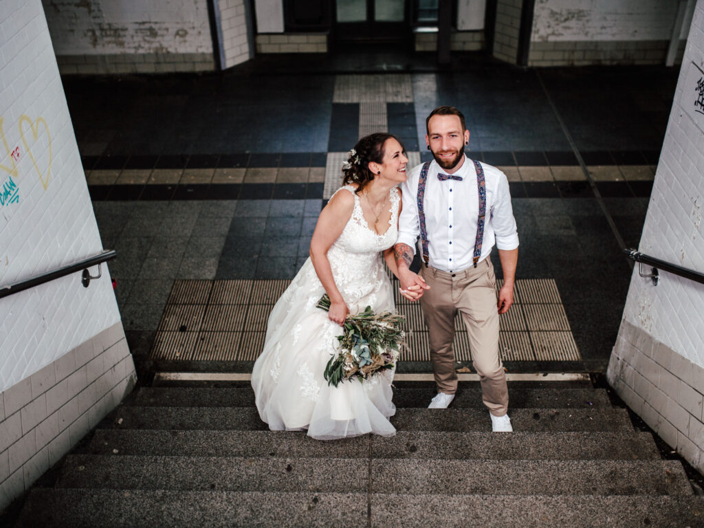 Standesamtliche Hochzeit in Viersen // Paarshooting am Bahnhof Viersen