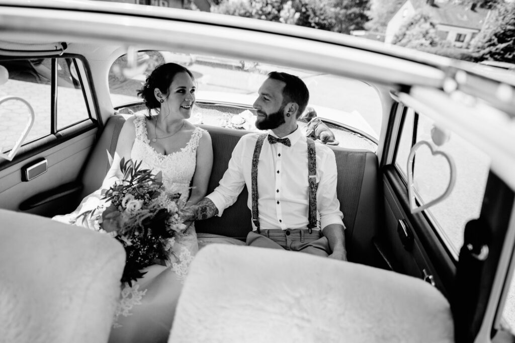 Standesamtliche Hochzeit in Viersen // Paarshooting am Bahnhof Viersen