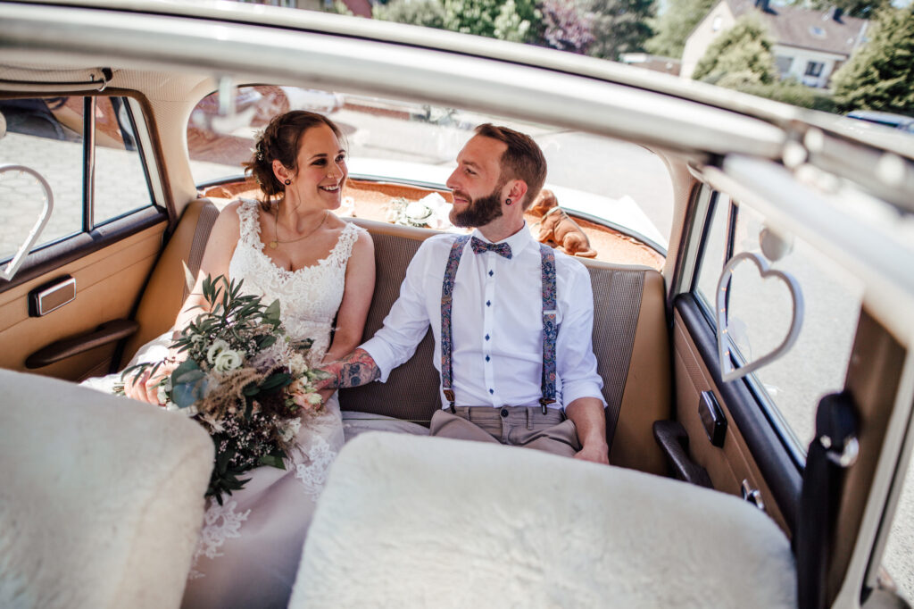 Standesamtliche Hochzeit in Viersen // Paarshooting am Bahnhof Viersen