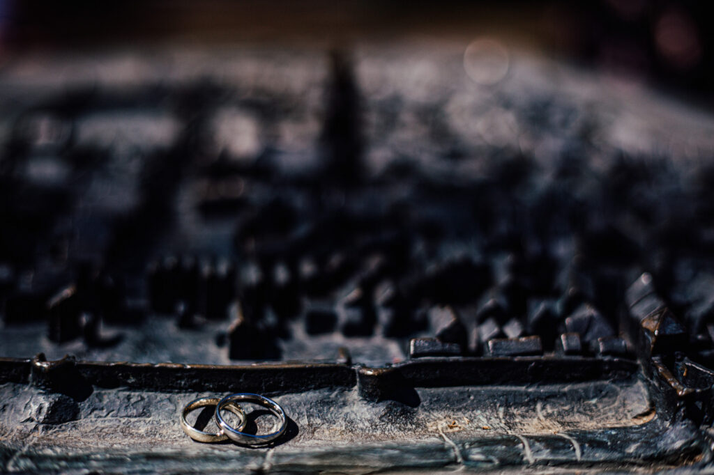 Standesamtliche Hochzeit in Viersen // Paarshooting am Bahnhof Viersen