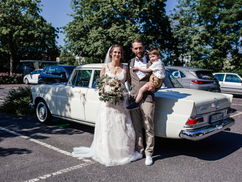 Standesamtliche Hochzeit in Viersen // Paarshooting am Bahnhof Viersen