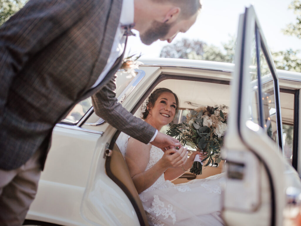 Standesamtliche Hochzeit in Viersen // Paarshooting am Bahnhof Viersen