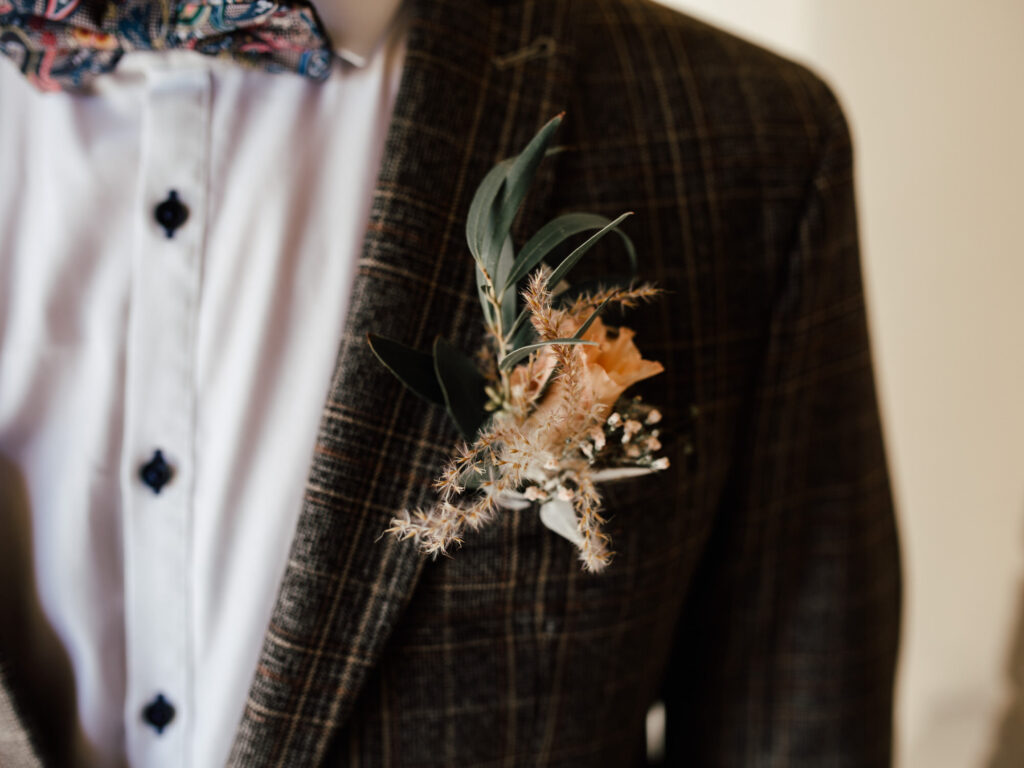 Standesamtliche Hochzeit in Viersen // Paarshooting am Bahnhof Viersen