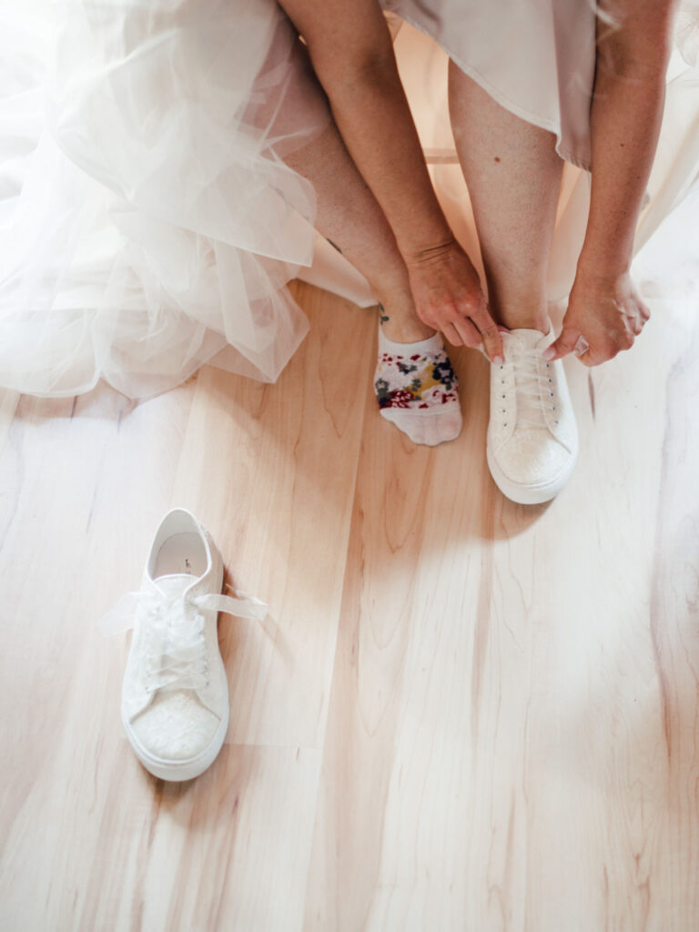 Standesamtliche Hochzeit in Viersen // Paarshooting am Bahnhof Viersen