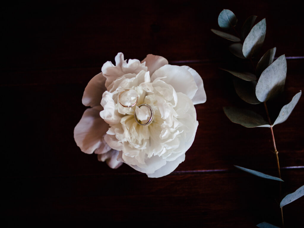 Standesamtliche Hochzeit in Viersen // Paarshooting am Bahnhof Viersen