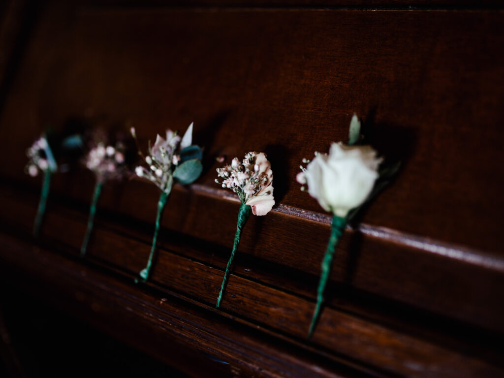 Standesamtliche Hochzeit in Viersen // Paarshooting am Bahnhof Viersen