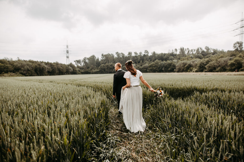 Brautpaarshooting in einem T3 Bulli // Windmühle Bergheim Oberaußem