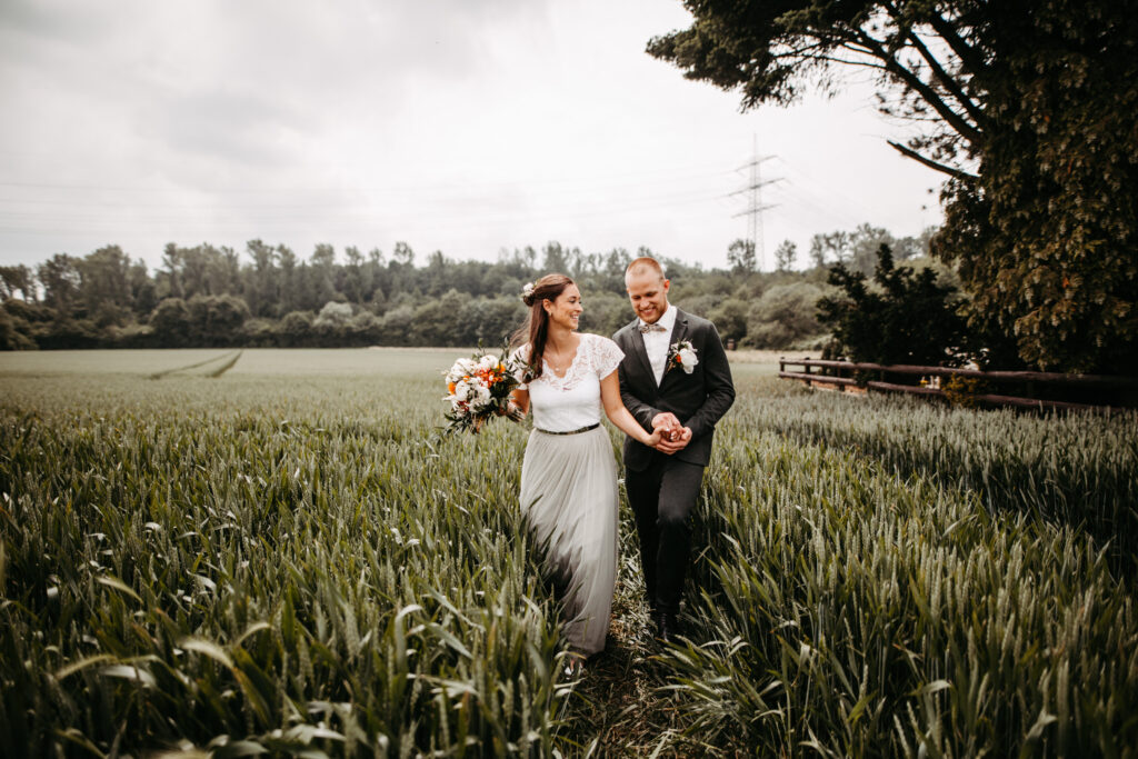 Brautpaarshooting in einem T3 Bulli // Windmühle Bergheim Oberaußem