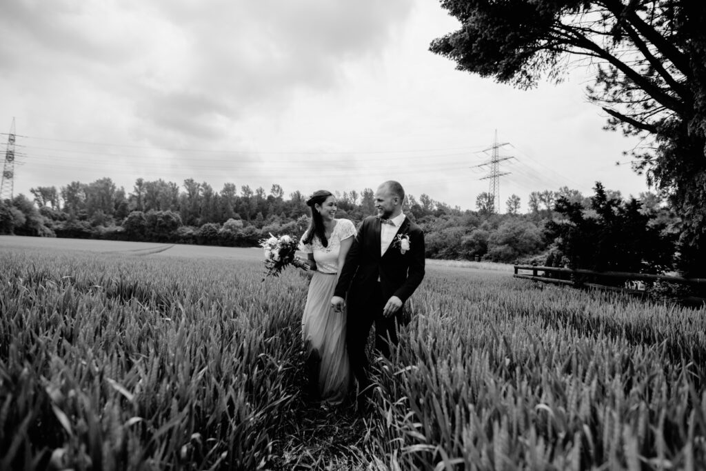 Brautpaarshooting in einem T3 Bulli // Windmühle Bergheim Oberaußem