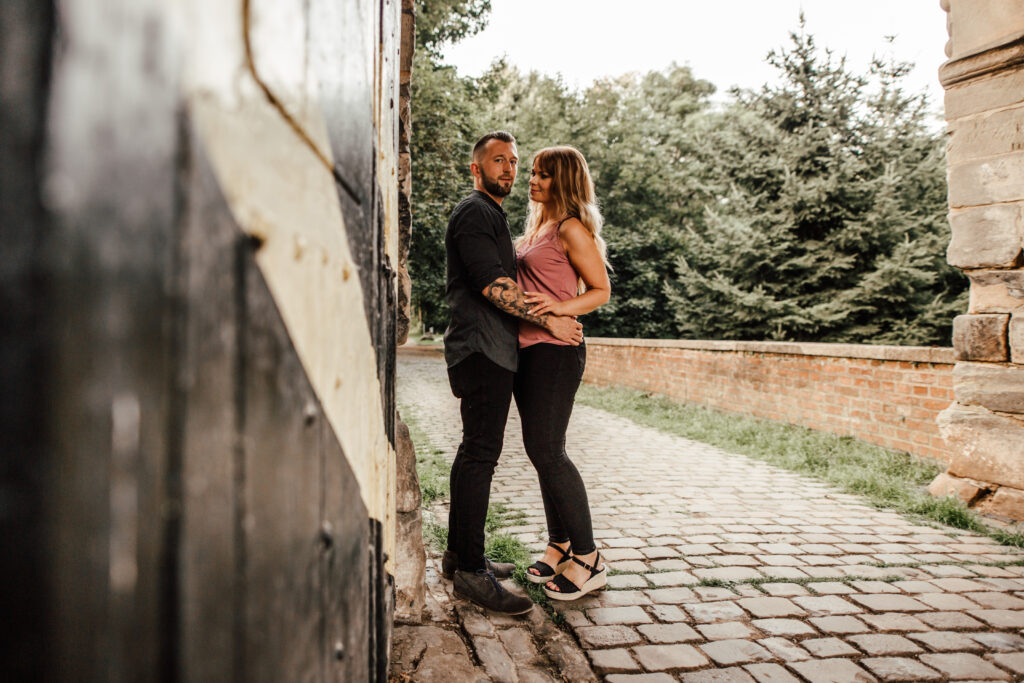 Paarshooting zum Sonnenuntergang in Alt Kaster // Bedburg