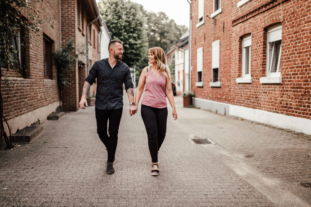 Paarshooting zum Sonnenuntergang in Alt Kaster // Bedburg
