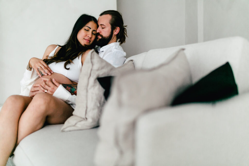 Romantisches Schwangerschaftsshooting