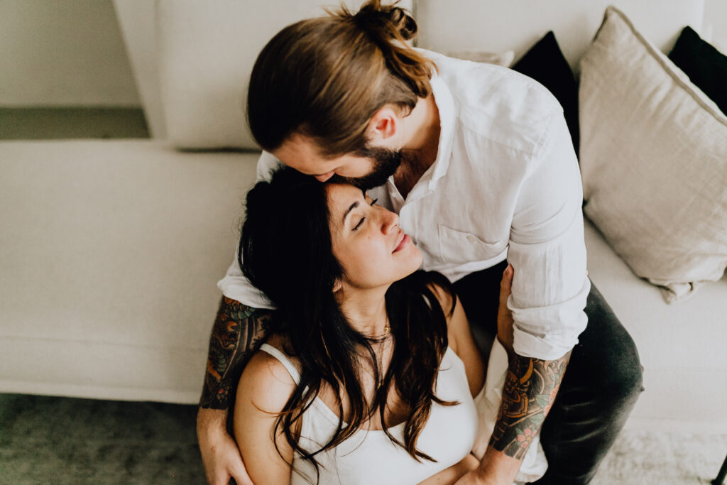 Romantisches Schwangerschaftsshooting