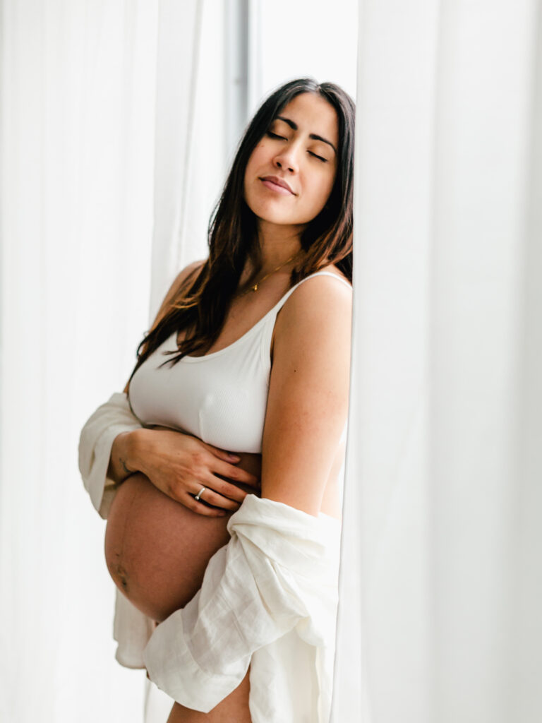 Romantisches Schwangerschaftsshooting