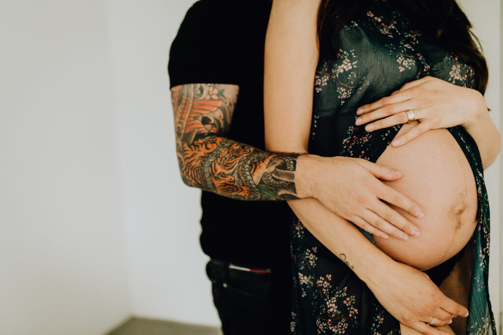 Romantisches Schwangerschaftsshooting