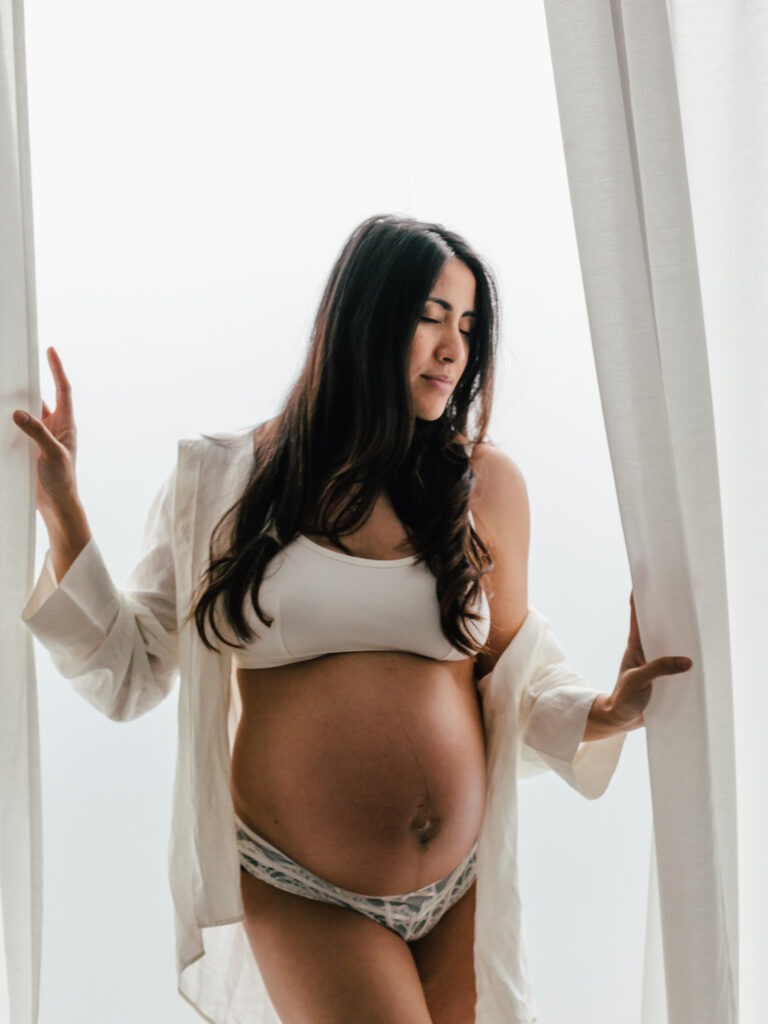 Romantisches Schwangerschaftsshooting