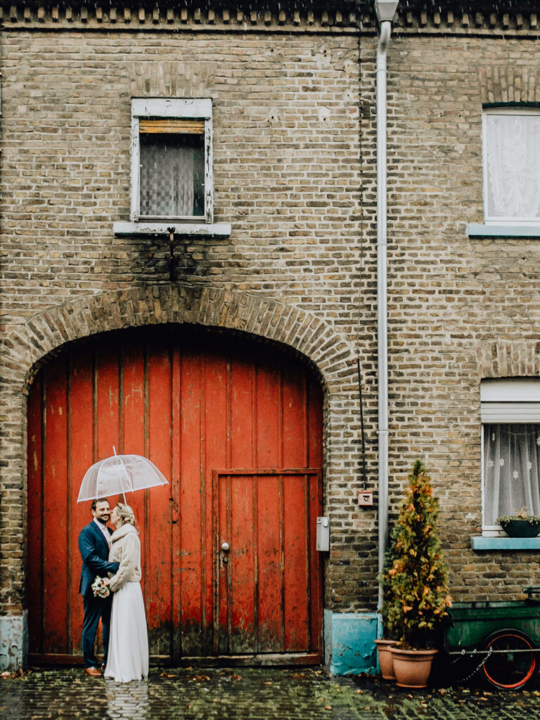 Verregnete Hochzeit in Bedburg // Alt-Kaster