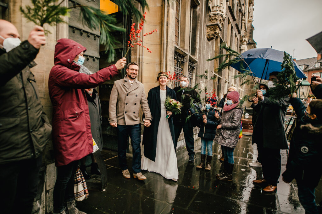 Winterhochzeit in Aachen // Weißer Saal im Rathaus