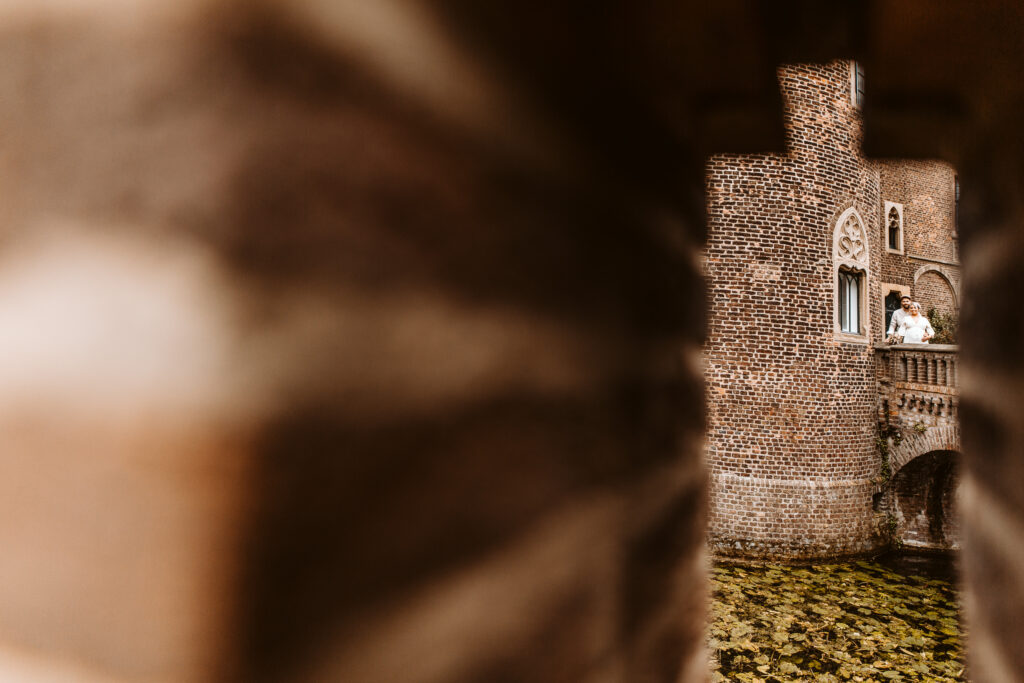 Babybauchshooting am Schloss Paffendorf im Feld // Bedburg