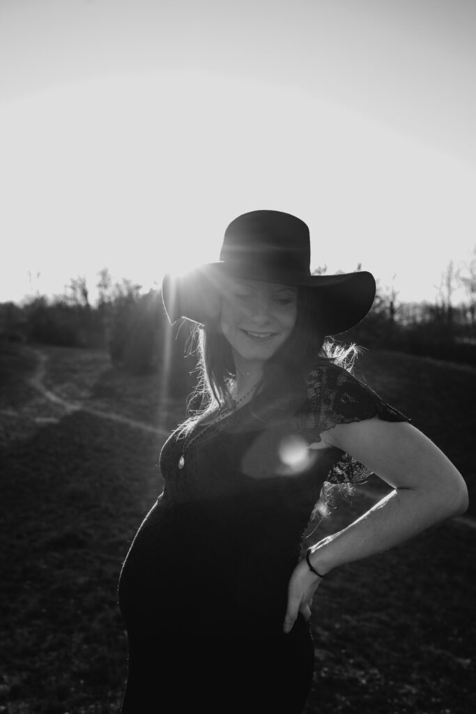 Sonnenuntergang und Babybauch // bedburg