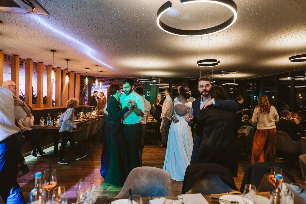 Hochzeit auf Schloss Raesfeld // MAHL & MEUTE - Steakhaus