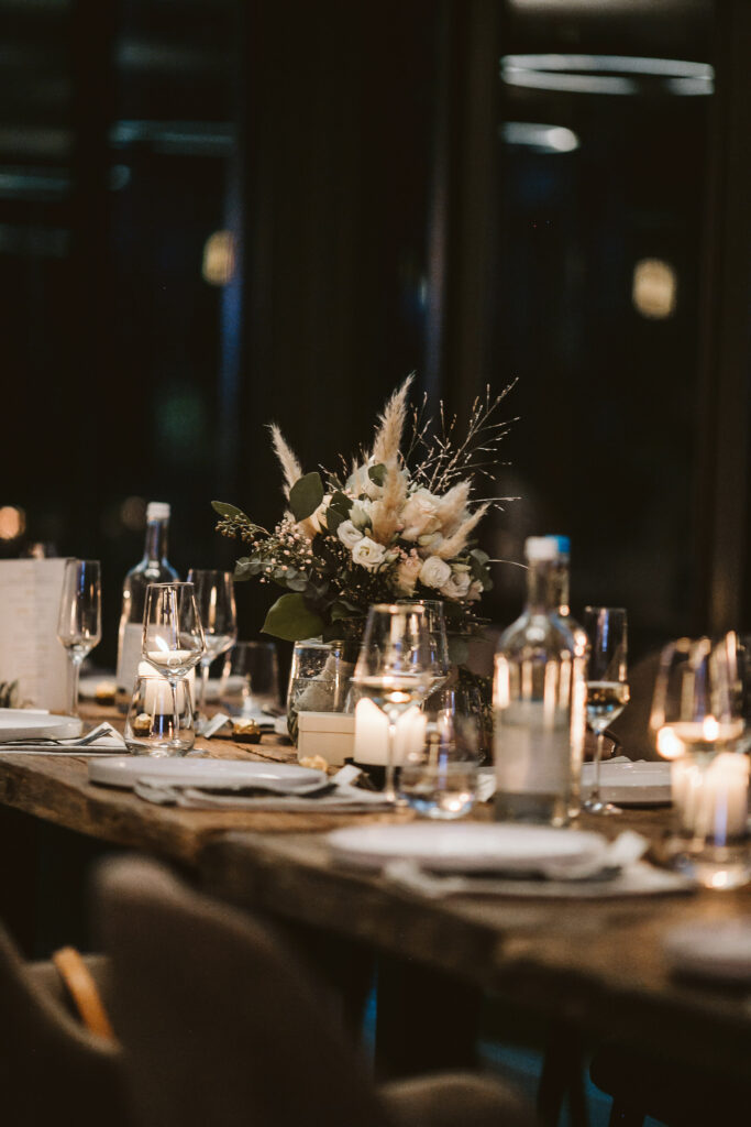 Hochzeit auf Schloss Raesfeld // MAHL & MEUTE - Steakhaus