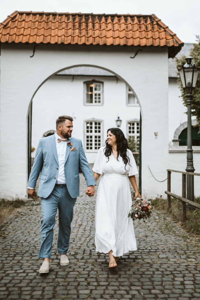 Standesamtliche Trauung in der Dorenburg in Grefrath // Viersen